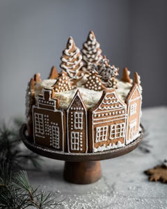 Gingerbread House Fantasy Cake
